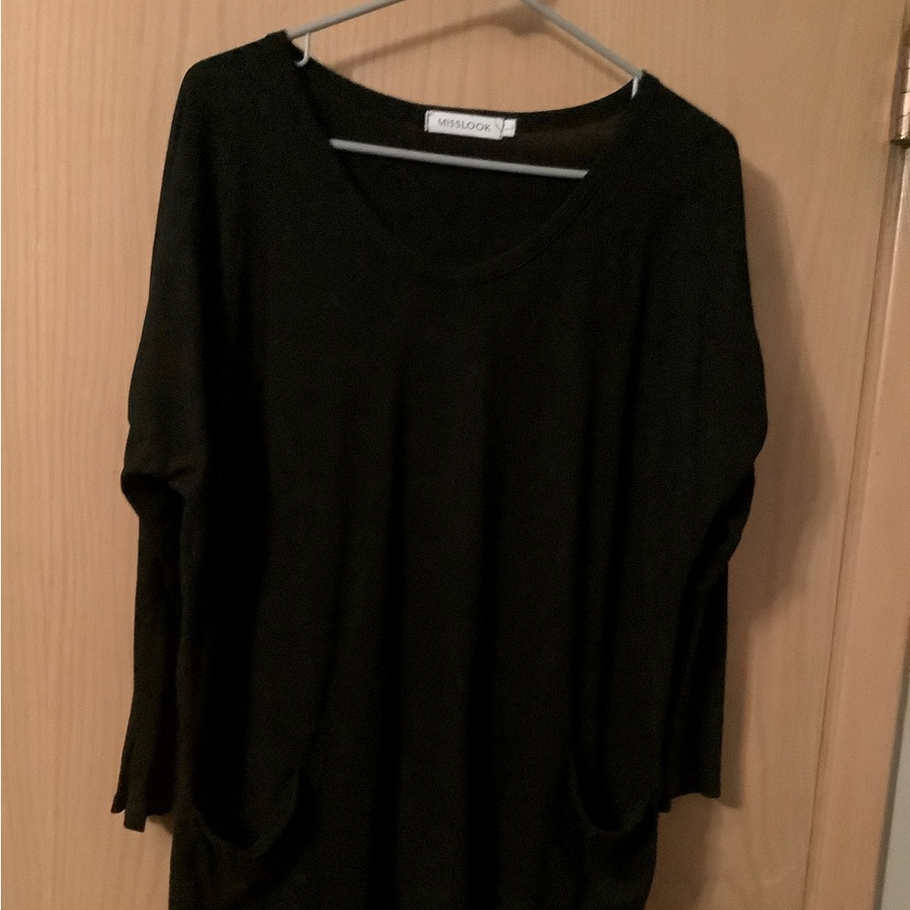 Womens 3/4 sleeve cute top with pockets by MissLook. Size L